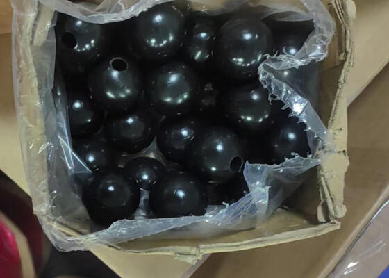 Максимальная нагрузка 1200 кг. Тросик для тренажерного зала с покрытием. Прочная конструкция. Подходит для фитнеса и упражнений.